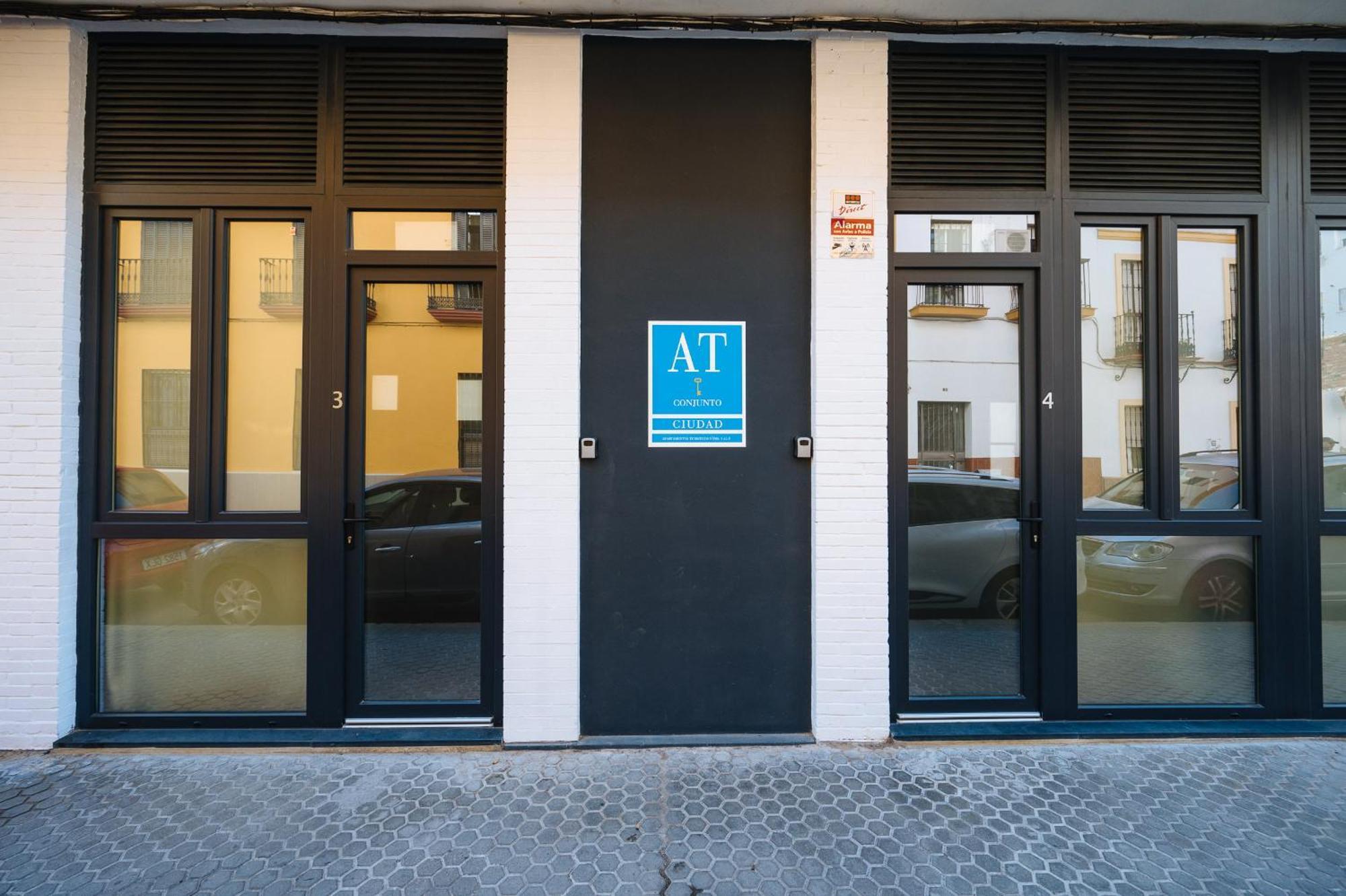 New Hostly Alameda Apartments Sevilla Exteriör bild